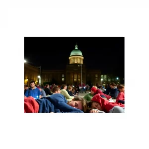 Bowling Green: Students Sleep Out for a Good Cause